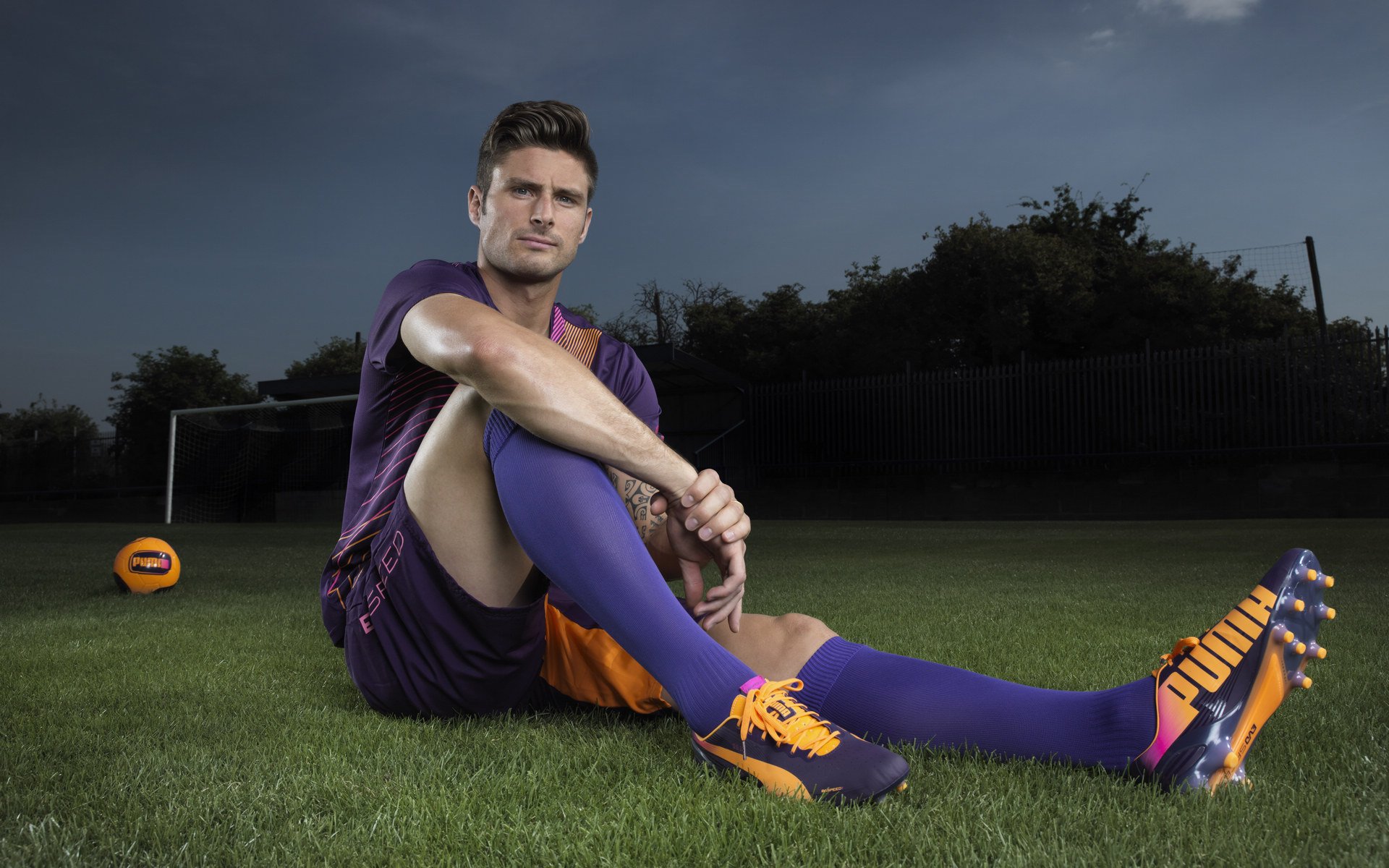 九游娱乐(jiuyou)官网-未来足球赛场将采用全息投影技术,创造沉浸式观赛体验,足球全景