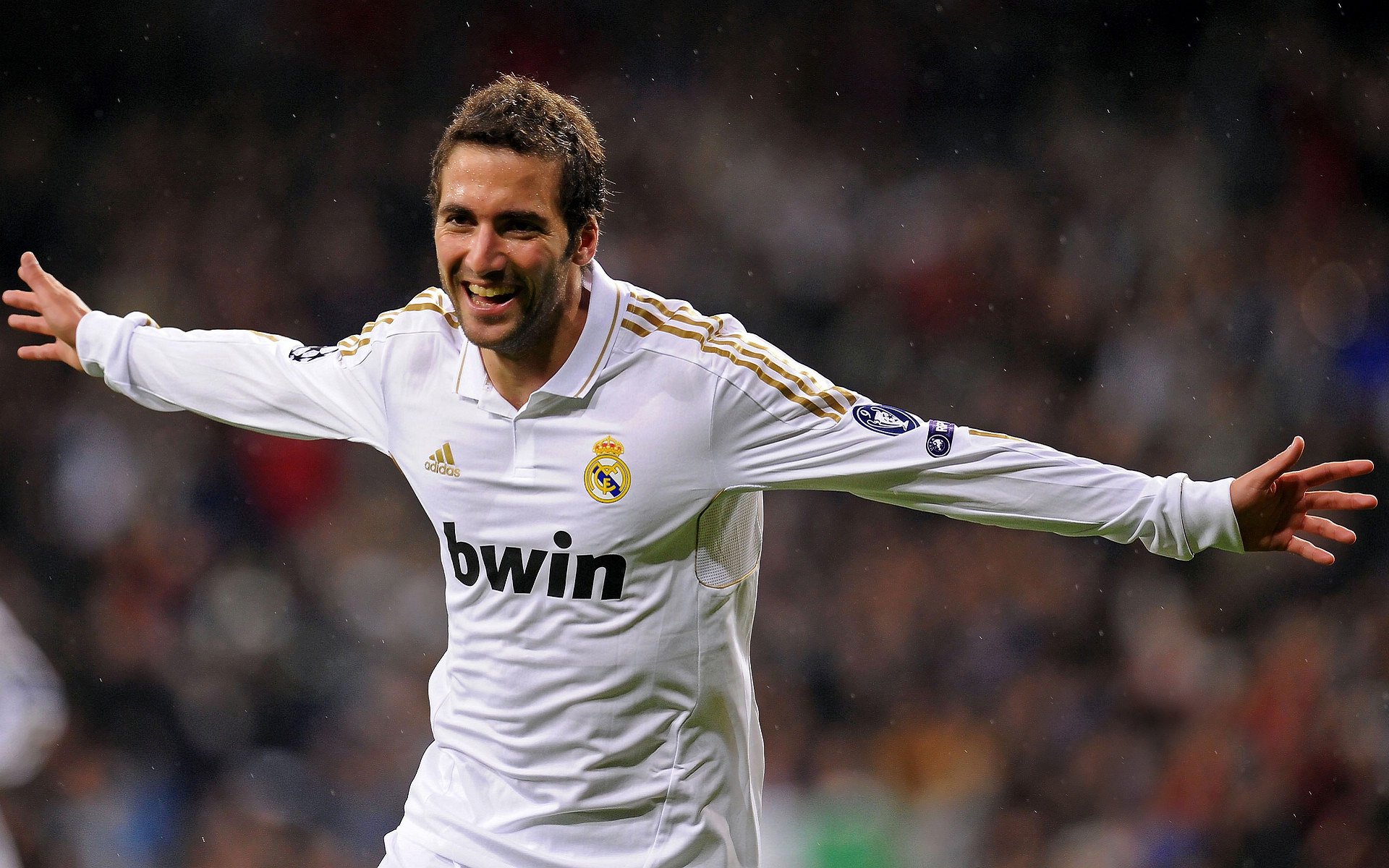 九游app官网下载-梅西助攻频频，阿根廷稳步迈向世界杯